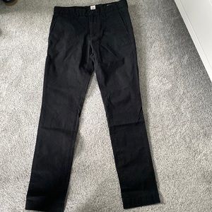 Men’s Gap Black chino pants size 29x32 skinny great condition barely worn